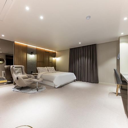 Hotel Lium Cheonan Extérieur photo