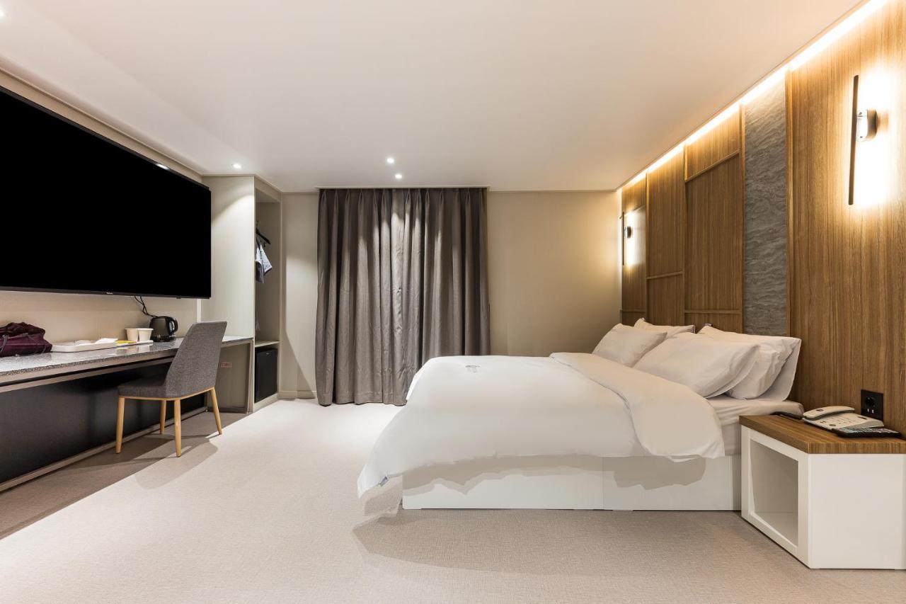 Hotel Lium Cheonan Extérieur photo