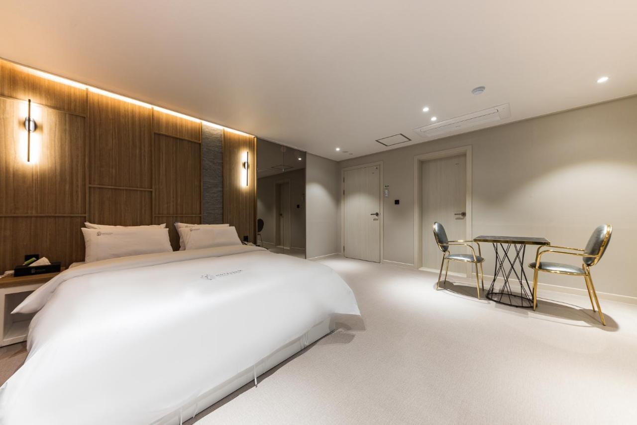 Hotel Lium Cheonan Extérieur photo