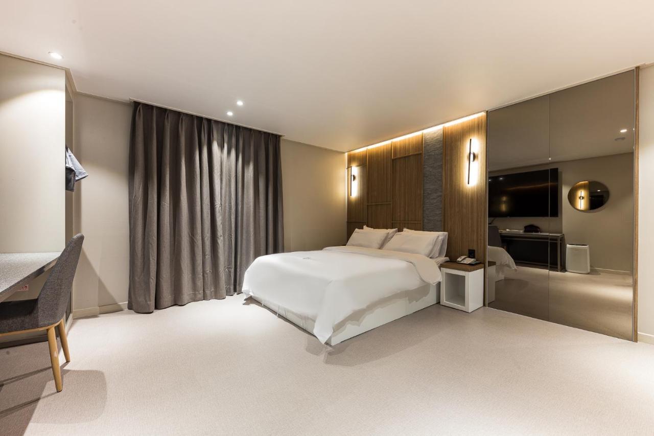Hotel Lium Cheonan Extérieur photo