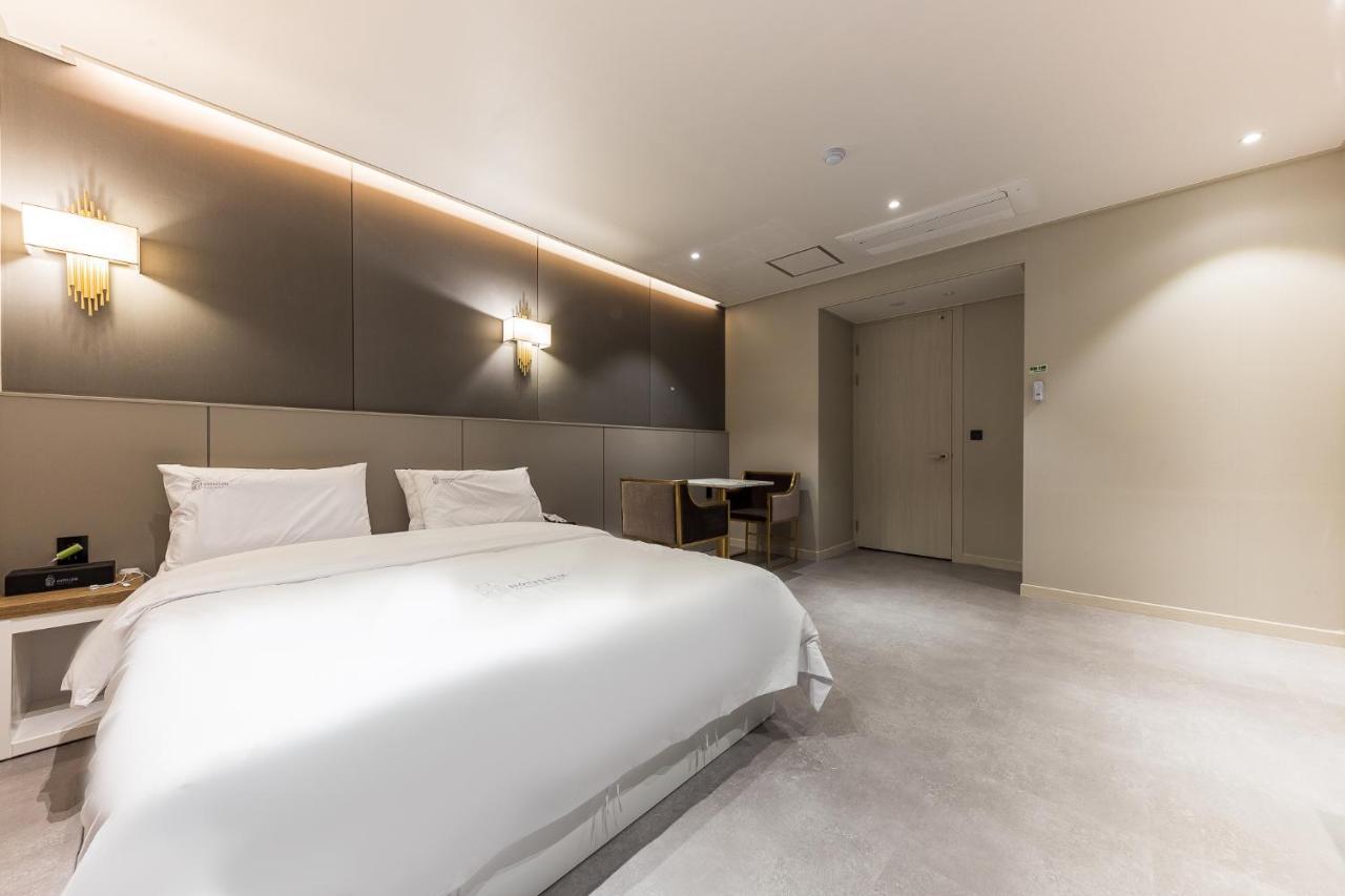 Hotel Lium Cheonan Extérieur photo