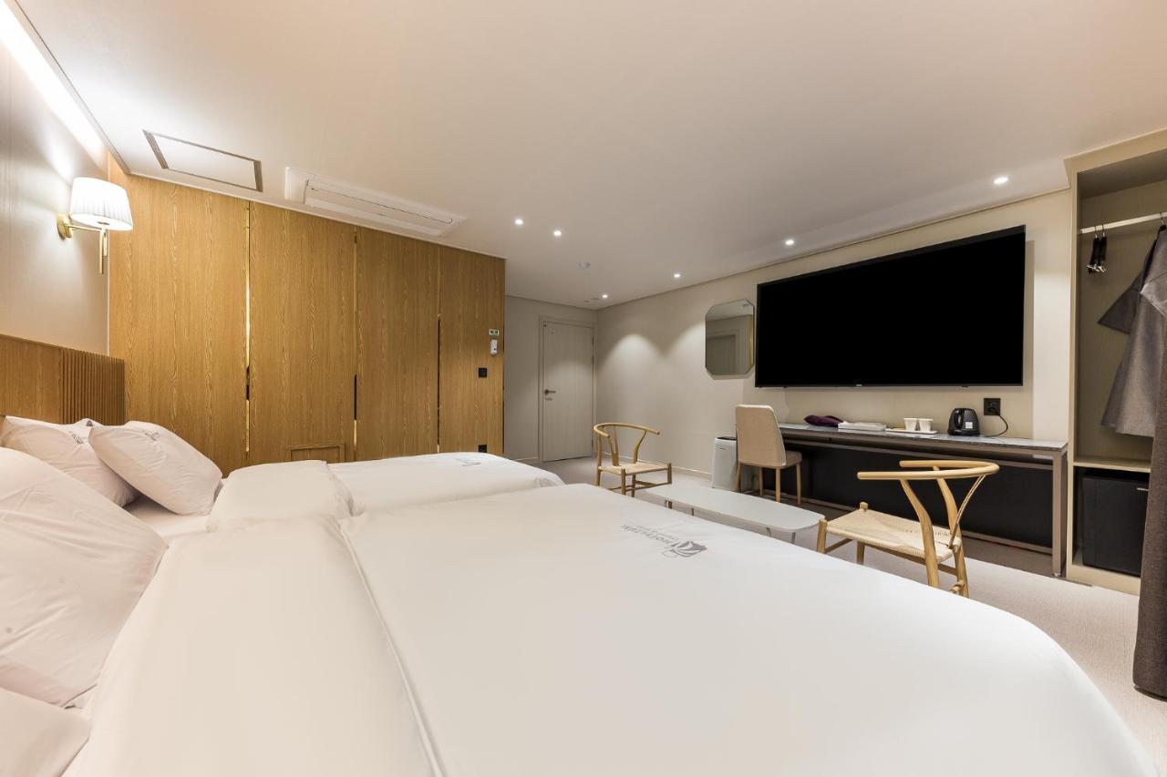 Hotel Lium Cheonan Extérieur photo