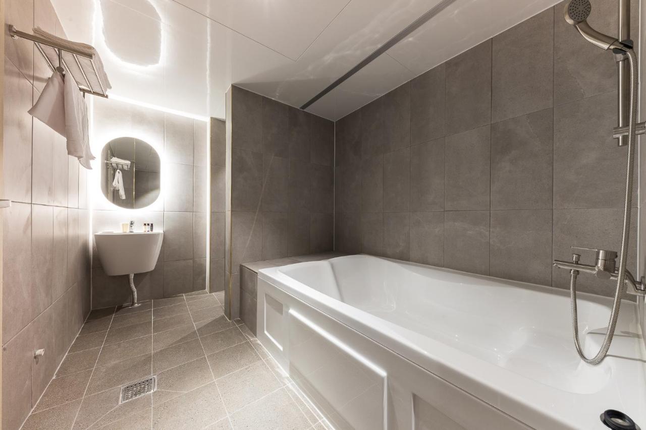 Hotel Lium Cheonan Extérieur photo