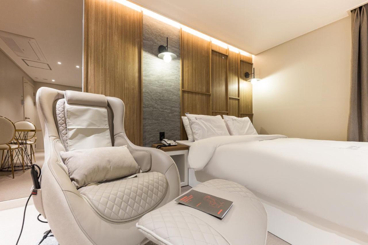 Hotel Lium Cheonan Extérieur photo