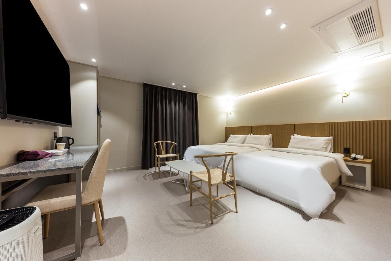 Hotel Lium Cheonan Extérieur photo