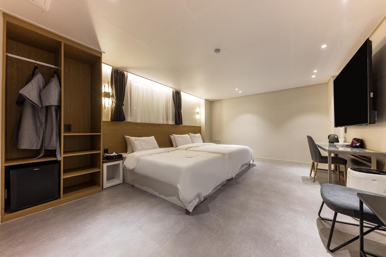 Hotel Lium Cheonan Extérieur photo