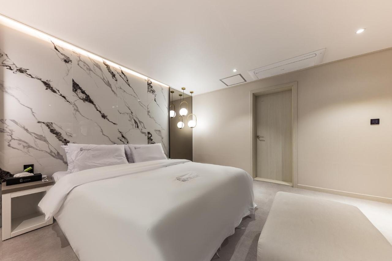 Hotel Lium Cheonan Extérieur photo