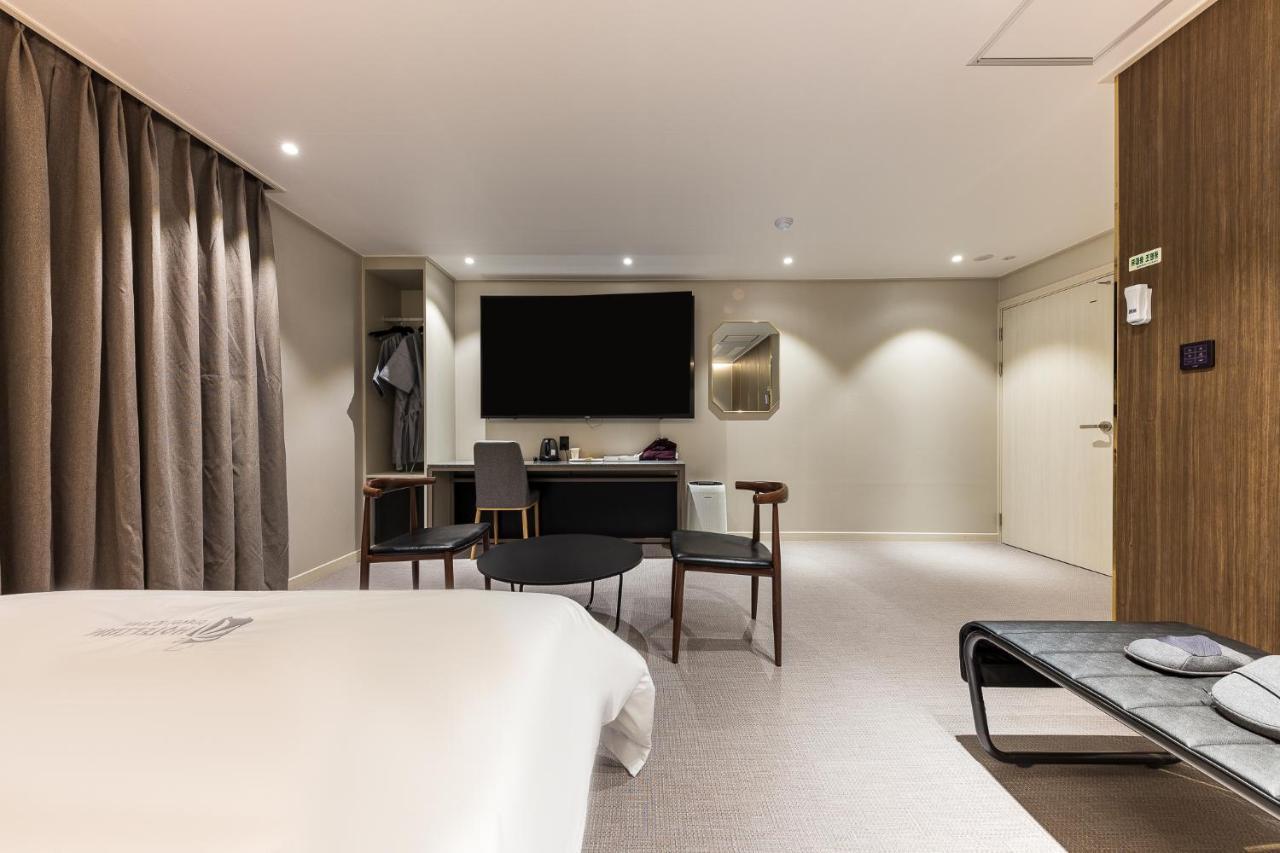 Hotel Lium Cheonan Extérieur photo